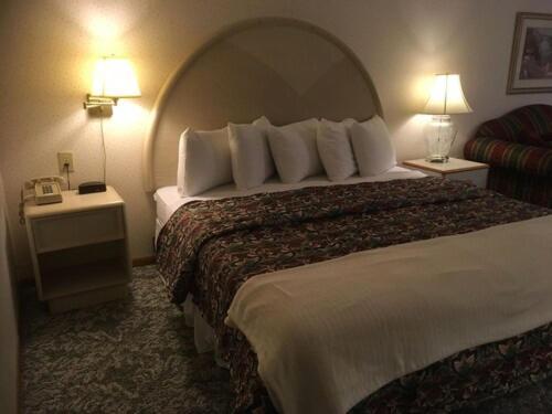 Value Host Marquette Hotel ภายนอก รูปภาพ
